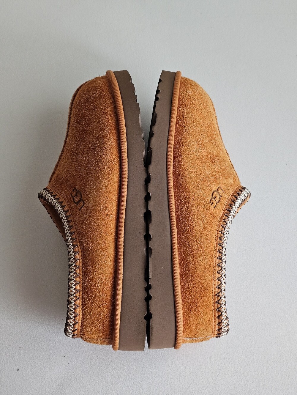 UGG Tasman Shaggy Suede Slippers Dark Apricot Men’s Size 12 Like New Box - Picture 8 of 14